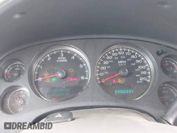 2007 Chevrolet Suburban LT with VIN 3GNFC16057G265038, listed as a IAAI auction lot 43219448 with 221,038 mi miles and . Bid and sale history available at DreamBid. Image 7.