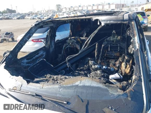 2017 Land Rover Range Rover Sport HSE z VIN SALWR2FV2HA160345, wystawiony jako IAAI lot #42390532 z przebiegiem Nie podano mil oraz . Historia ofert i sprzedaży dostępna na DreamBid. Obrazek 6.