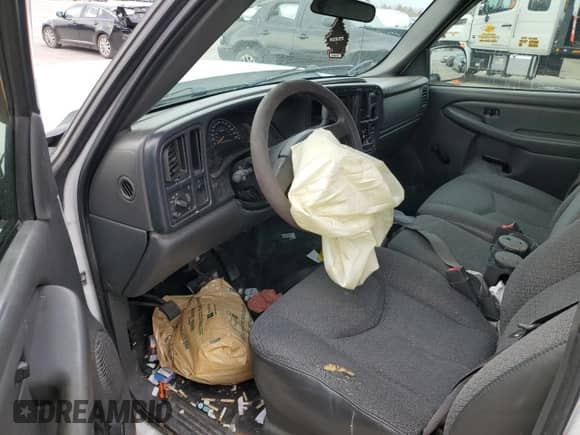 2007 Chevrolet Silverado 2500HD Work Truck z VIN 1GCHC24U57E150220, wystawiony jako Copart lot #82593304 z przebiegiem Nie podano mil oraz Szkoda całkowita • Salvage title. Historia ofert i sprzedaży dostępna na DreamBid. Obrazek 8.