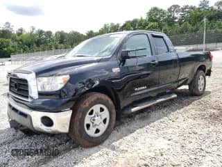 2007 Toyota Tundra SR5 с VIN 5TFSV54117X003727, выставлен на аукционе Copart как лот 60915055 с пробегом 53 448 миль миль и Списание • Salvage title. История ставок и продаж доступна на DreamBid. Изображение 1.