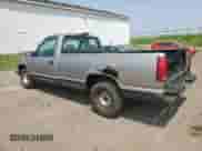 1998 GMC Sierra 1500 z VIN 1GTEC14M4WZ536003, wystawiony jako Copart lot #60216305 z przebiegiem 2 024 443 mil mil oraz Czysty tytuł • Clean title. Historia ofert i sprzedaży dostępna na DreamBid. Obrazek 2.