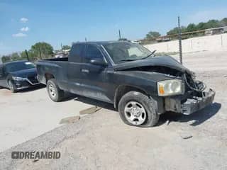 2005 Dodge Dakota ST with VIN 1D7HE22K65S304398, listed as a IAAI auction lot 42776753 with Not provided miles and . Bid and sale history available at DreamBid. Image 1.