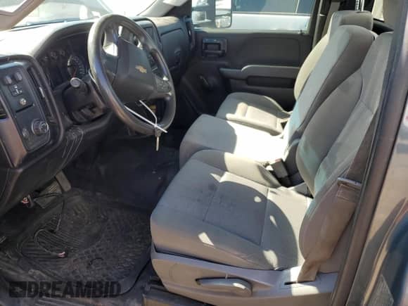 2015 Chevrolet Silverado 3500HD Work Truck с VIN 1GB3CYCGXFF143270, выставлен на аукционе Copart как лот 69156735 с пробегом 206 129 миль миль и Чистый • Clean title. История ставок и продаж доступна на DreamBid. Изображение 7.