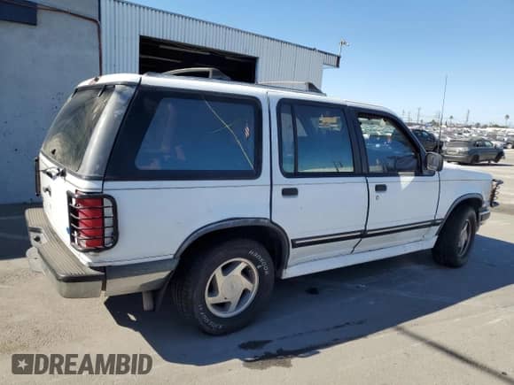 1993 Ford Explorer Eddie Bauer z VIN 1FMDU32X2PUB85958, wystawiony jako Copart lot #78896464 z przebiegiem 61 905 mil mil oraz Szkoda całkowita • Salvage title. Historia ofert i sprzedaży dostępna na DreamBid. Obrazek 3.