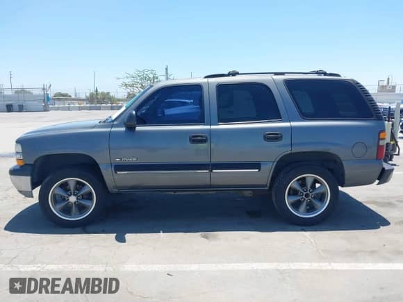2001 Chevrolet Tahoe LS with VIN 1GNEC13T51R208517, listed as a IAAI auction lot 42643634 with 193,775 mi miles and . Bid and sale history available at DreamBid. Image 15.