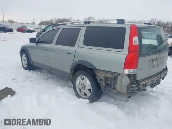 2005 Volvo XC70 with VIN YV1SZ592351186015, listed as a IAAI auction lot 41583974 with 145,462 mi miles and . Bid and sale history available at DreamBid. Image 3.