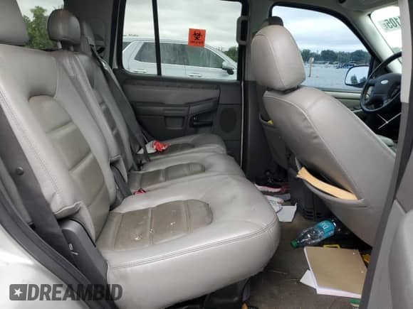 2004 Ford Explorer XLT с VIN 1FMZU63W34UB13076, выставлен на аукционе Copart как лот 82584105 с пробегом 209 421 миль миль и Списание • Salvage title. История ставок и продаж доступна на DreamBid. Изображение 11.