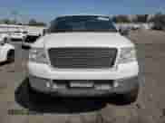 2005 Ford F-150 XLT z VIN 1FTPW12505KD33354, wystawiony jako Copart lot #85120555 z przebiegiem 220 425 mil mil oraz Czysty tytuł • Clean title. Historia ofert i sprzedaży dostępna na DreamBid. Obrazek 5.