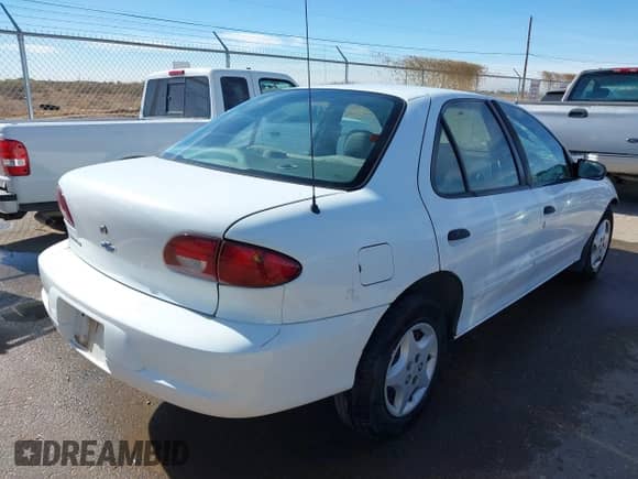 2002 Chevrolet Cavalier z VIN 1G1JC524327425515, wystawiony jako IAAI lot #41085492 z przebiegiem 227 647 mil mil oraz . Historia ofert i sprzedaży dostępna na DreamBid. Obrazek 4.