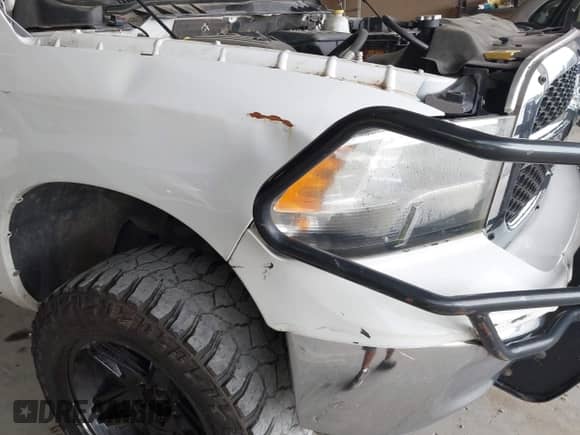 2013 Ram 1500 with VIN 1C6RR7LP4DS572656, listed as a IAAI auction lot 42893957 with 171,108 mi miles and . Bid and sale history available at DreamBid. Image 19.