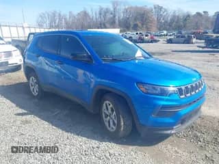 2025 Jeep Compass Sport z VIN 3C4NJDAN5ST528384, wystawiony jako IAAI lot #41450141 z przebiegiem 4 982 mil mil oraz . Historia ofert i sprzedaży dostępna na DreamBid. Obrazek 1.
