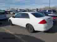 2007 Honda Accord LX с VIN 1HGCM55497A113736, выставлен на аукционе IAAI как лот 41294290 с пробегом 264 649 миль миль и . История ставок и продаж доступна на DreamBid. Изображение 3.