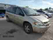 2007 Dodge Grand Caravan SXT with VIN 2D4GP44L77R131225, listed as a Copart auction lot 70868365 with 203,236 mi miles and Salvage title. Bid and sale history available at DreamBid. Image 4.