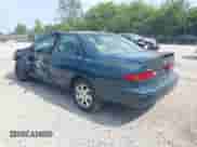 1997 Toyota Camry LE z VIN 4T1BF22K2VU922475, wystawiony jako IAAI lot #42883744 z przebiegiem 131 677 mil mil oraz . Historia ofert i sprzedaży dostępna na DreamBid. Obrazek 3.