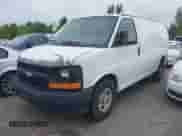 2003 Chevrolet Express Cargo z VIN 1GCFG15X931104065, wystawiony jako IAAI lot #42408572 z przebiegiem 153 653 mil mil oraz . Historia ofert i sprzedaży dostępna na DreamBid. Obrazek 2.