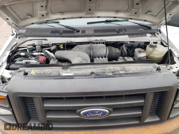 2010 Ford Econoline Cargo Commercial z VIN 1FTNS2EW9ADA49068, wystawiony jako Copart lot #50131214 z przebiegiem 80 902 mil mil oraz Czysty tytuł • Clean title. Historia ofert i sprzedaży dostępna na DreamBid. Obrazek 12.