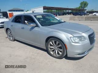 2020 Chrysler 300 Limited с VIN 2C3CCAEG4LH115415, выставлен на аукционе IAAI как лот 42221584 с пробегом 122 435 миль миль и . История ставок и продаж доступна на DreamBid. Изображение 1.