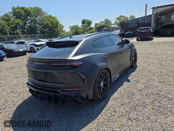 2021 Lamborghini Urus with VIN ZPBUA1ZL0MLA13555, listed as a Copart auction lot 67347195 with 14,598 mi miles and Salvage title. Bid and sale history available at DreamBid. Image 4.