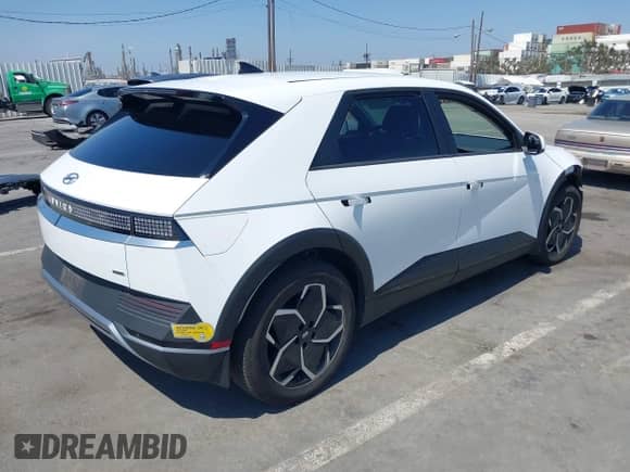 2022 Hyundai Ioniq 5 SEL with VIN KM8KNDAF1NU103945, listed as a IAAI auction lot 42464836 with 45,604 mi miles and . Bid and sale history available at DreamBid. Image 4.