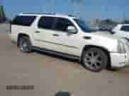 2007 Cadillac Escalade ESV with VIN 1GYFK66837R350274, listed as a IAAI auction lot 42843358 with 247,792 mi miles and . Bid and sale history available at DreamBid. Image 1.