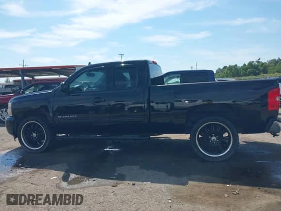 2011 Chevrolet Silverado 1500 LTZ with VIN 1GCRCTE06BZ327185, listed as a IAAI auction lot 43294145 with 90,576 mi miles and . Bid and sale history available at DreamBid. Image 14.
