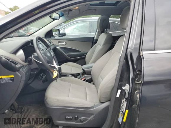 2016 Hyundai Santa Fe с VIN 5XYZUDLB0GG318558, выставлен на аукционе Copart как лот 69553145 с пробегом 137 494 миль миль и Списание • Salvage title. История ставок и продаж доступна на DreamBid. Изображение 7.