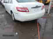 2011 Toyota Camry LE z VIN 4T4BF3EK7BR121804, wystawiony jako IAAI lot #43501491 z przebiegiem 82 376 mil mil oraz . Historia ofert i sprzedaży dostępna na DreamBid. Obrazek 6.