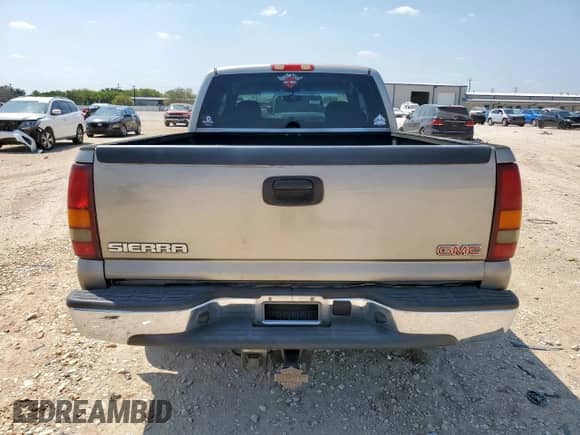 2003 GMC Sierra 1500 SLE с VIN 2GTEC19T131241185, выставлен на аукционе Copart как лот 80162765 с пробегом 248 555 миль миль и Списание • Salvage title. История ставок и продаж доступна на DreamBid. Изображение 6.