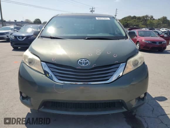 2012 Toyota Sienna XLE with VIN 5TDYK3DC8CS176623, listed as a Copart auction lot 80257225 with 262,472 mi miles and Salvage title. Bid and sale history available at DreamBid. Image 5.