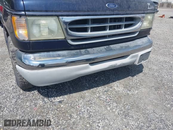 2002 Ford Econoline Cargo Recreational with VIN 1FDRE14W62HB28451, listed as a IAAI auction lot 42984132 with 99,232 mi miles and . Bid and sale history available at DreamBid. Image 13.