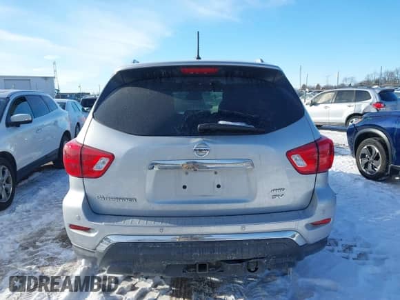 2017 Nissan Pathfinder SV with VIN 5N1DR2MM9HC678395, listed as a IAAI auction lot 41607798 with 190,996 mi miles and . Bid and sale history available at DreamBid. Image 16.