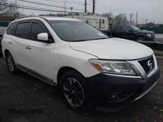 2016 Nissan Pathfinder Platinum with VIN 5N1AR2MM0GC618975, listed as a IAAI auction lot 41961002 with Not provided miles and . Bid and sale history available at DreamBid. Image 1.