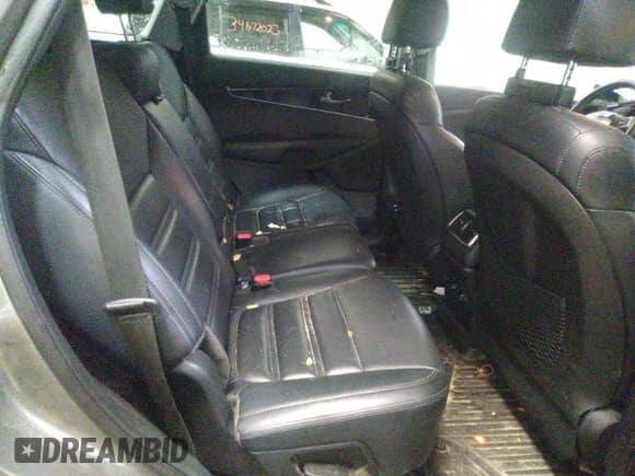 2019 Kia Sorento EX with VIN 5XYPHDA53KG504466, listed as a IAAI auction lot 34634137 with 69,450 mi miles and . Bid and sale history available at DreamBid. Image 8.