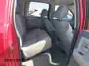 2006 Dodge Dakota SLT z VIN 1D7HE48K46S504359, wystawiony jako IAAI lot #42542706 z przebiegiem 91 072 mil mil oraz . Historia ofert i sprzedaży dostępna na DreamBid. Obrazek 8.