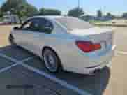 2013 BMW 7 Series 750i xDrive с VIN WBAYB6C51DDS16345, выставлен на аукционе Copart как лот 64604525 с пробегом 115 128 миль миль и Чистый • Clean title. История ставок и продаж доступна на DreamBid. Изображение 3.