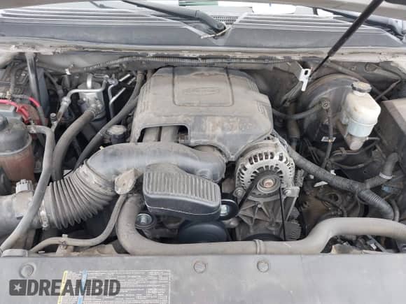 2010 Chevrolet Suburban LT z VIN 1GNUCJE03AR238548, wystawiony jako IAAI lot #42104596 z przebiegiem 153 959 mil mil oraz . Historia ofert i sprzedaży dostępna na DreamBid. Obrazek 10.