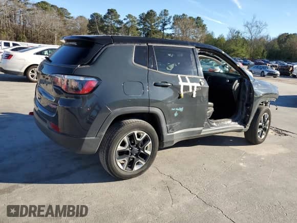 2017 Jeep Compass Trailhawk with VIN 3C4NJDDB3HT656830, listed as a Copart auction lot 86705404 with 50,753 mi miles and Salvage title. Bid and sale history available at DreamBid. Image 3.