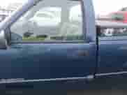 2000 Chevrolet Silverado 3500 z VIN 1GCGC34R4YR161927, wystawiony jako IAAI lot #40774233 z przebiegiem 220 558 mil mil oraz . Historia ofert i sprzedaży dostępna na DreamBid. Obrazek 14.