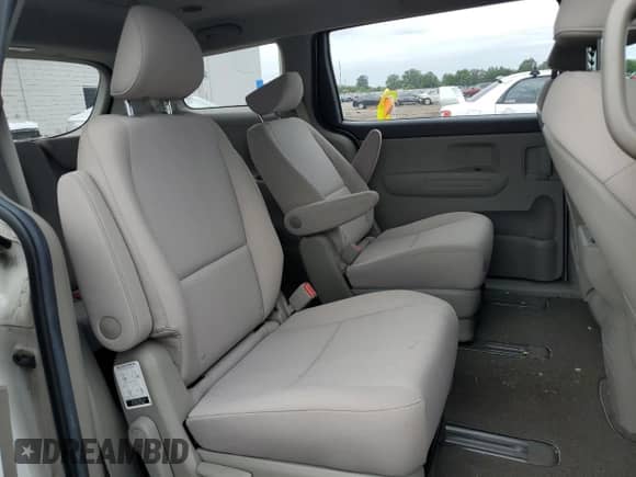 2020 Kia Sedona L with VIN KNDMA5C19L6595853, listed as a Copart auction lot 67837205 with 39,437 mi miles and Salvage title. Bid and sale history available at DreamBid. Image 11.