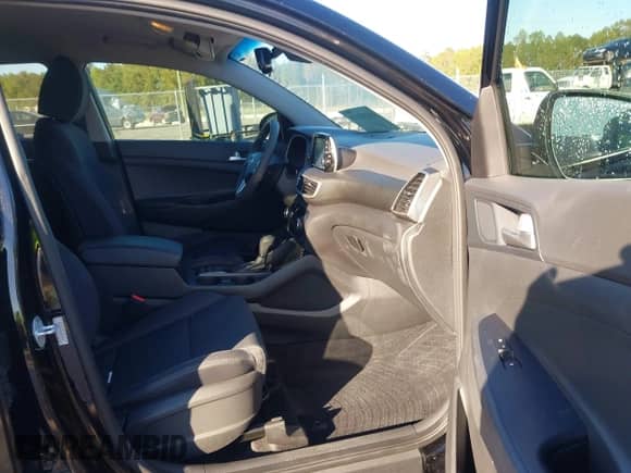 2019 Hyundai Tucson Value с VIN KM8J3CA44KU027191, выставлен на аукционе IAAI как лот 43453133 с пробегом 53 123 миль миль и . История ставок и продаж доступна на DreamBid. Изображение 5.