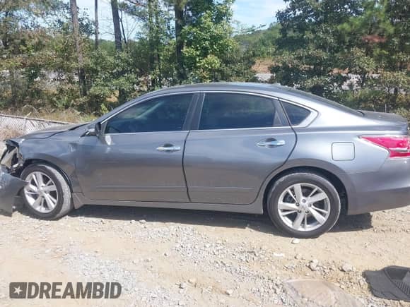 2015 Nissan Altima S z VIN 1N4AL3AP2FC102017, wystawiony jako IAAI lot #43349301 z przebiegiem 148 287 mil mil oraz . Historia ofert i sprzedaży dostępna na DreamBid. Obrazek 14.