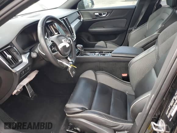 2019 Volvo S60 R-Design с VIN 7JR102FM7KG007243, выставлен на аукционе Copart как лот 71583823 с пробегом 30 555 миль миль и . История ставок и продаж доступна на DreamBid. Изображение 7.