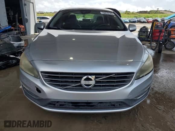2014 Volvo S60 T5 с VIN YV1612FS2E2289562, выставлен на аукционе Copart как лот 70878145 с пробегом Не указан миль и Чистый • Clean title. История ставок и продаж доступна на DreamBid. Изображение 5.