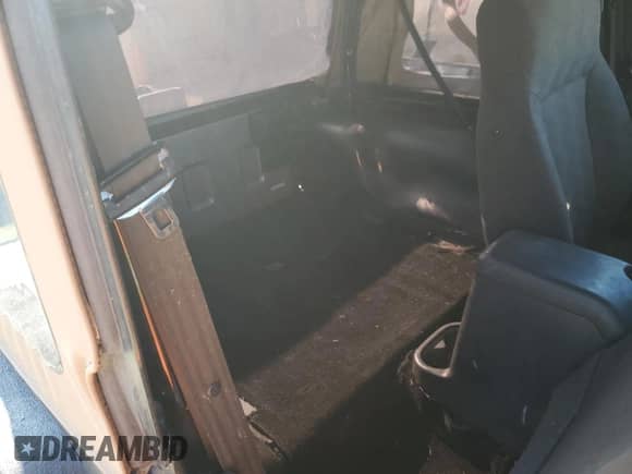 2003 Jeep Wrangler Rubicon с VIN 1J4FA69S23P310588, выставлен на аукционе Copart как лот 66919775 с пробегом 106 685 миль миль и Списание • Salvage title. История ставок и продаж доступна на DreamBid. Изображение 11.