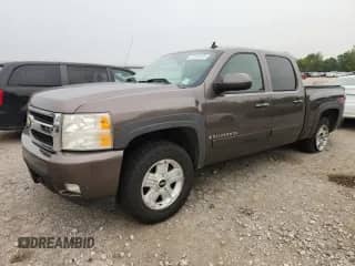 2008 Chevrolet Silverado 1500 2LT with VIN 2GCEK133681274525, listed as a Copart auction lot 81090505 with 189,705 mi miles and Salvage title. Bid and sale history available at DreamBid. Image 1.