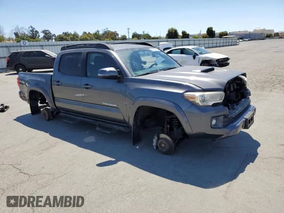 2016 Toyota Tacoma SR5 z VIN 3TMAZ5CN4GM026090, wystawiony jako Copart lot #65222345 z przebiegiem 58 029 mil mil oraz Szkoda całkowita • Salvage title. Historia ofert i sprzedaży dostępna na DreamBid. Obrazek 4.