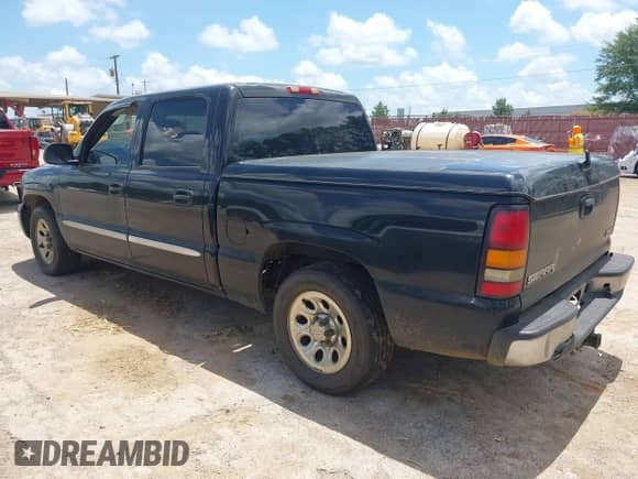 2006 GMC Sierra 1500 SL z VIN 2GTEC13V961297714, wystawiony jako IAAI lot #42718174 z przebiegiem 239 103 mil mil oraz . Historia ofert i sprzedaży dostępna na DreamBid. Obrazek 3.