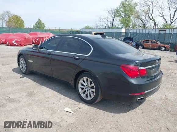 2014 BMW 7 Series 740i с VIN WBAYA6C55ED144778, выставлен на аукционе IAAI как лот 42070256 с пробегом 90 606 миль миль и . История ставок и продаж доступна на DreamBid. Изображение 3.