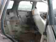 2003 Chevrolet Tahoe LS z VIN 1GNEC13Z13R142376, wystawiony jako IAAI lot #42430178 z przebiegiem Nie podano mil oraz . Historia ofert i sprzedaży dostępna na DreamBid. Obrazek 8.