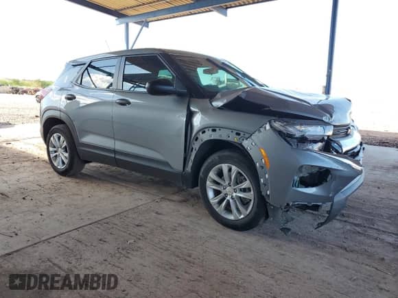 2023 Chevrolet TrailBlazer LS with VIN KL79MMS2XPB169875, listed as a Copart auction lot 71287145 with 28,218 mi miles and Salvage title. Bid and sale history available at DreamBid. Image 4.